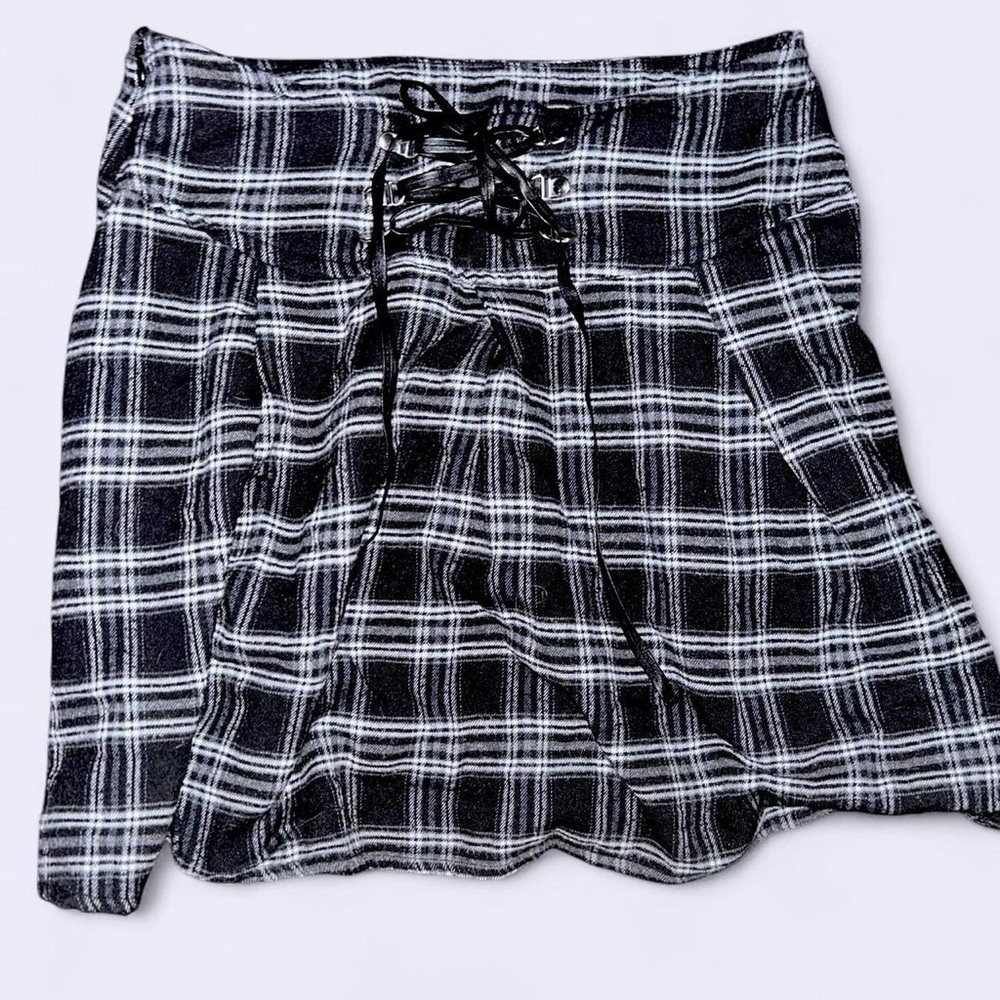 SHEIN Black and White Plaid Skater Skirt